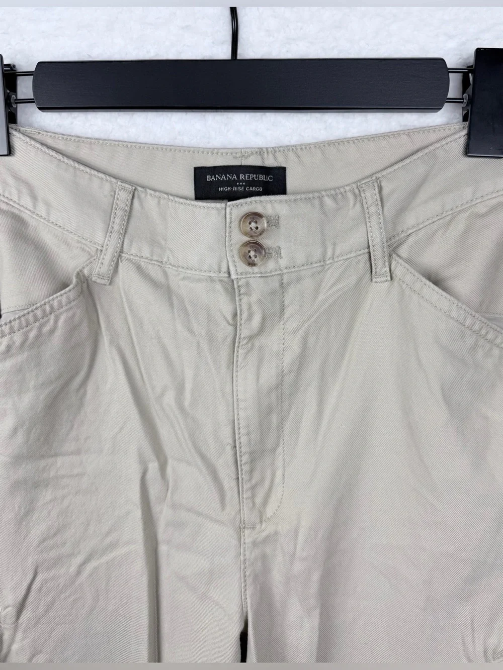 BANANA REPUBLIC • Khaki/Beige Twill High-Rise Wide-Leg Cargo Pants, 4